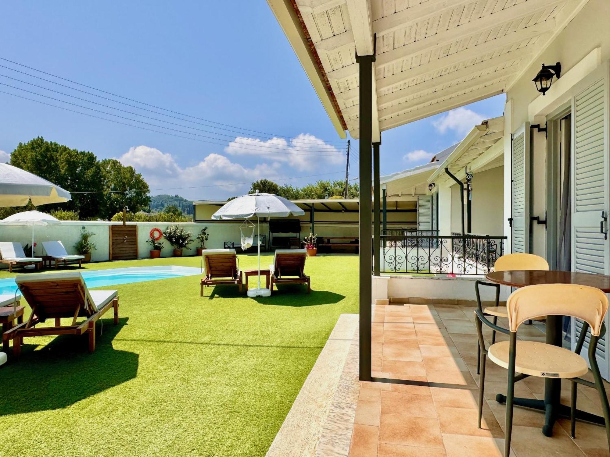 Villa Doramarie With Private Pool By Dadovillas